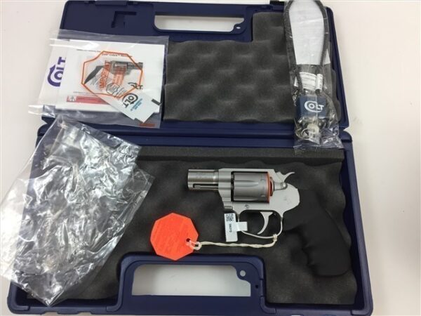 A1825 Colt Cobra .38 spl Stainless SM2F0 SM2FO NIB