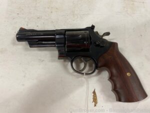 Smith & Wesson Model 29-2 .44 Magnum revolver 3 A2220