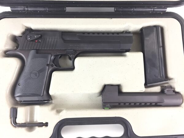 Magnum Research . 50AE/44 Mag Black 6