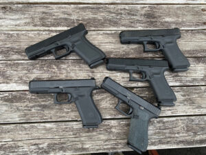 Used Police Trade Glock 17 Gen 5 9mm 1-17 rd Mag Night Sights 3 A43