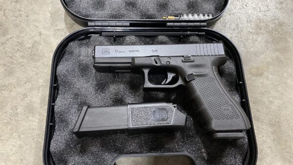A5069 Glock 17 Gen 4 9mm Luger 4.49" 17rd - used excellent condition!