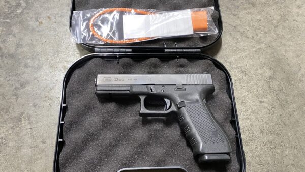 A5101 Glock 22 Gen 3 or Gen 4 40 S&W Night Sights Police Trade In - good condition!