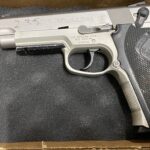 Smith & Wesson 4003TSW 40 S&W 4″ Stainless – used