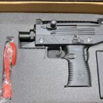 IWI UZI Pro Pistol 9mm 4.5" - used excellent condition! 2 IWI UZI Pro Pistol 9mm 4.5" - used excellent condition!