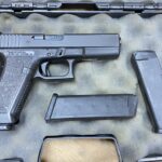 Used Glock 22 Gen 2 40 S&W 3 mags - good condition 1 Used Glock 22 Gen 2 40 S&W 3 mags - good condition