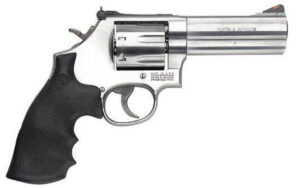 Smith & Wesson 686 Plus Single/Double 357 Magnum 4" Barrel, Black Synthetic Grip, 7rd Smith & Wesson 3 Smith & Wesson 686 Plus Single/Double 357 Magnum 4" Barrel
