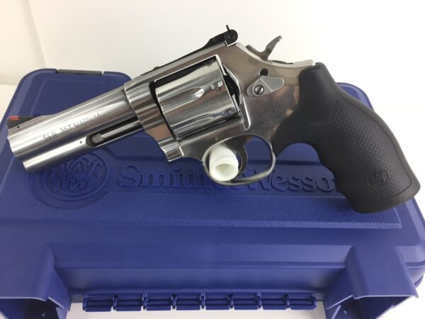 Smith & Wesson 686-6 357 Mag 4" SS 7 Shot Used