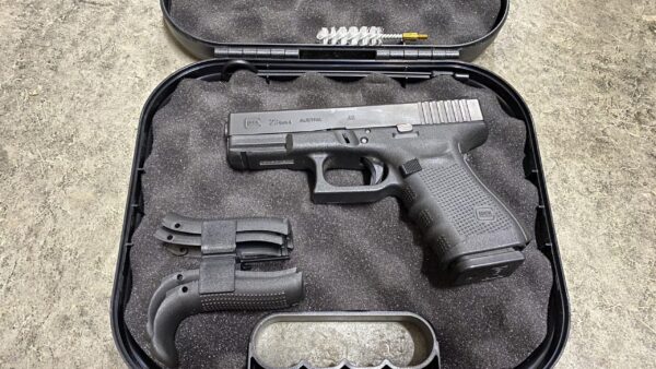 Glock 23 Gen 4 40 S&W one mag like new night sights!