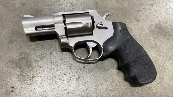 Taurus 2.5" 5 Shot Stainless 41 Magnum Revolver - used great condition!