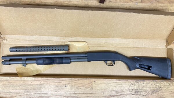 Mossberg Model 590 Military 12 GA Tactical Shotgun w/ optional heat shield 50665 - used