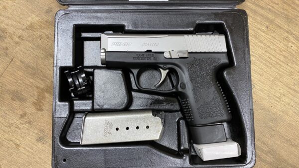 Kahr Arms PM40 40 S&W 6 rd and 5 rd mags PM4043