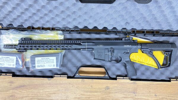 Used Daniel Defense DD5V1 7.62 NATO / 308 16" 2 Mags - excellent!